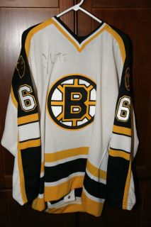 Boston Bruins signed Joe Thornton hockey authentic jersey from rookie