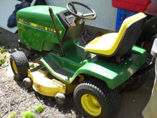 John Deere Hydro 165 Lawn Tractor