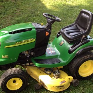 John Deere L 130 Lawn Tractor or Riding Mower  
