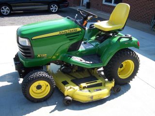 John Deere X728 4WD Lawn and Garden Tractor  