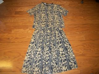 John Henry Blue Tan Floral Outfit Skirt Top L Large  
