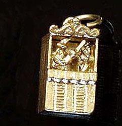 14k Gold Vintage Punch and Judy Puppet Show Charm Moves