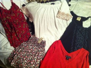 Lot of 5 Womens American Eagle and Hollister Clothing Some