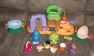 Fisher Price Little People 4 Dinosaurs 3 Caveman Lot 2 Eggs Food Baby