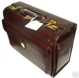 Mancini Burgundy Leather Lawyer Litigator Briefcase Catalogue Case
