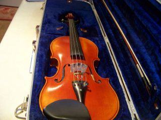 Oskar C Meinel Violin with H R Pfretzschner Bow