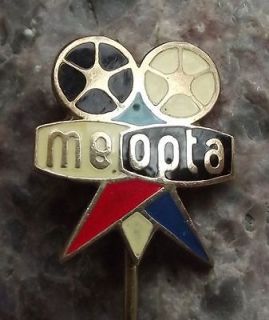 Movie Camera Cine Cinema Projector Tripod & Film Reels Pin Badge
