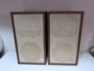 CLASSIC VINTAGE AR 2AX ACOUSTIC RESEARCH SOLID WOOD SPEAKERS