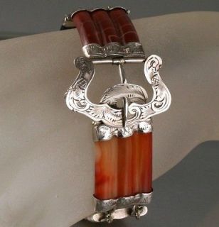 VICTORIAN SCOTTISH SILVER & AGATE BRACELET WITH BUCKLE CLASP c 1880s