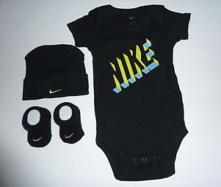 Nike AIR Newborn Baby 3 piece set, Bodysuit/Onesi e, Cap, Booties 0 6
