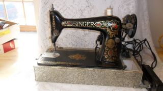 ANTIQUE 1912 PORTABLE SINGER SEWING MACHINE WITH BAKELITE HANDLE