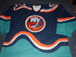 ISSUED CCM NHL NEW YORK ISLANDERS WAVE AUTHENTIC JERSEY SIZE 56 GOALIE