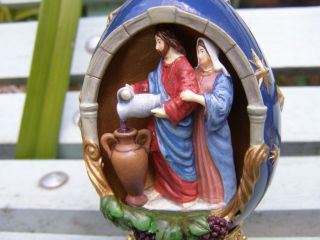FRANKLIN MINT WATER IN TO WINE JESUS FABERGE EGG SCULPTURE