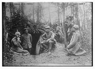 field phone,soldiers,telephone,wooded area,military,Bain News Service