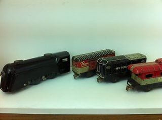 VINTAGE TIN METAL MARX TRAIN AND BOX CARS , SET OF 3 NYC 20102 FROM