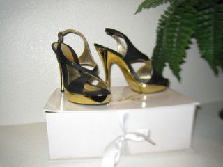 BEBE Neda by Bebe Black & Gold Ankle Strap Peep Toe Shoes sz 7