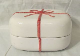 Merle Norman Cosmetics MN Body Powder Dresser Jar Trinket Box Ceramic