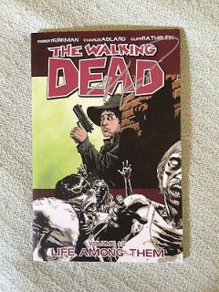 Dead Volume 12 Life Among Them SIGNED by Robert Kirkman SDCC 2012