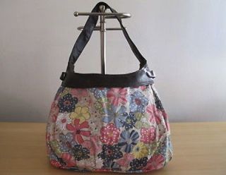 Thirty One Gifts   Black City Skirt Purse W/ Free Spirit Floral Skirt