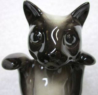 Adorable Climing Beswick Porcelain Cat Figurine Lifelike Statue