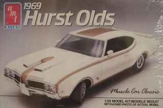 AMT 1969 Hurst Olds Muscle Car Classic 1/25 Scale Plastic Model Kit