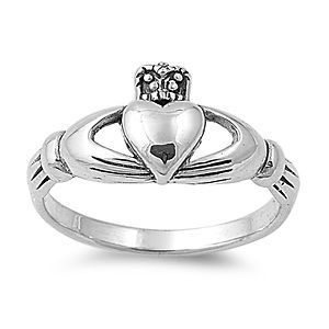 claddagh ring in Celtic