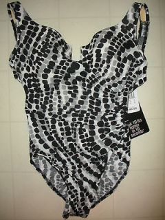 MIRACLESUIT Gray & Black Rollercoaster Escape 1 Pc Underwire Swimsuit