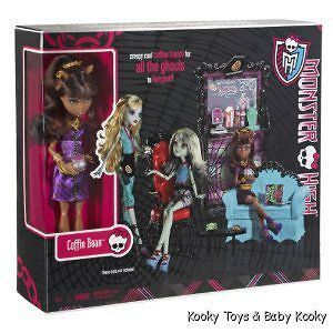 Monster High Draculaura Doll and Coffin Bean Cafe Playset NEW