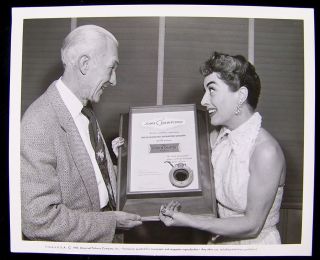 CRAWFORD PHOTO ACCEPTING GOLDEN SHUTTER AWARD 1955 B & W ~ 8 X 10 L@@K