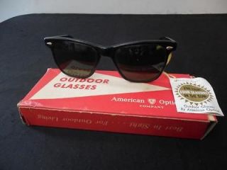 Vintage American Optical True Color SunGlasses Style 25 Sz 49 Black w