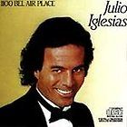 Julio Iglesias Elizabeth Garcia 1984 First Edition Soft Cover