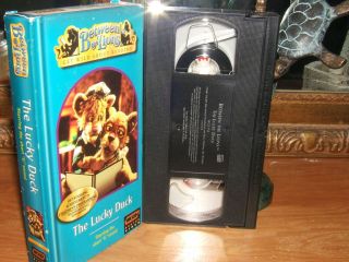 Between the Lions   The Lucky Duck VHS   WGBH Boston Video