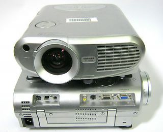 Toshiba TLP 260 LCD Projector   694 Hours on Lamp