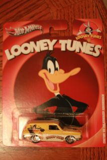Hot Wheels 2013 Looney Tunes Daffy Duck Custom 69 VW Squareback Yellow