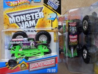  WHEELS Monster Jam 79 GRAVE DIGGER Travel Treads Monster Truck 1 64