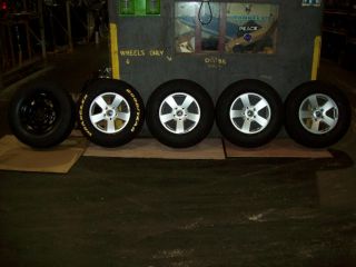 2011 RAM 1500 Wheels and Tires 265 70 17