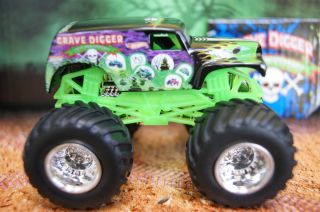 Hot Wheels Monster Jam Truck Grave Digger 20th Anniversary