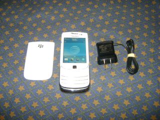 Unlocked Blackberry Torch 9810 White Rim GSM Adult Owned Touchscreen