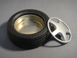 Automobile Car Tire 4 Ashtray with Removable Rim New