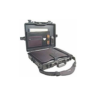 Pelican 1495CC1BLACK Case, 21.62 x 17.25 x 4.87 Deluxe Laptop Case Black
