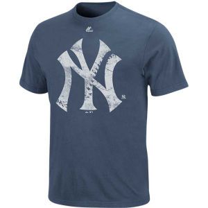 New York Yankees Majestic MLB Clutch Hitter Pigment Dyed T Shirt