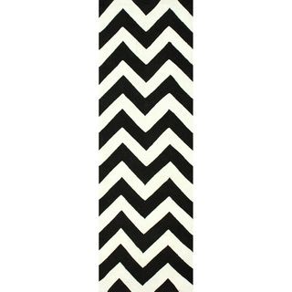 Nuloom Handmade Indoor / Outdoor Zig Zag Chevron Runner (26 X 8) (IvoryPattern AbstractTip We recommend the use of a non skid pad to keep the rug in place on smooth surfaces.All rug sizes are approximate. Due to the difference of monitor colors, some ru
