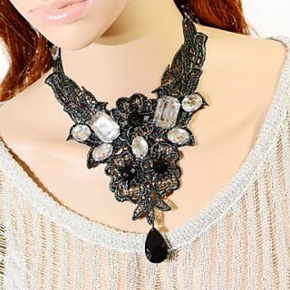 OMUTO Crystal Palace Vintage Gothic Vampire Necklace (Black)