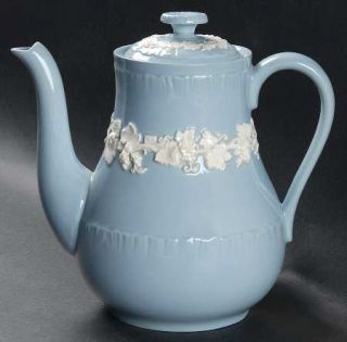 Wedgwood Cream Color On Lavender (Shell Edge) Coffee Pot & Lid, Fine China Dinne